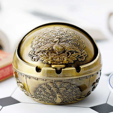 Load image into Gallery viewer, Ashtray Creative Personalized Trend Lid Large Retro Prevent Fly Ash Ashtray