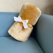Lade das Bild in den Galerie-Viewer, Woolen Blanket Blanket Nap Blanket Thick Warm Summer Sofa Cover Flannel Air Conditioning Blanket