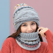 Lade das Bild in den Galerie-Viewer, Warm Winter Knit Beanie Hats Woolen Cap Women's Autumn and Winter Korean Style Outdoor Mask Scarf Unisex