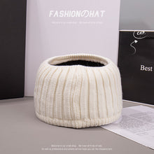 Lade das Bild in den Galerie-Viewer, Warm Winter Knit Beanie Hats Tik Tok Live Stream Internet Celebrity Same Embroidery Big C Topless Hat Unisex