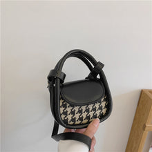 Lade das Bild in den Galerie-Viewer, Women Ladies Handbag Ins Mini Chessboard Grid Houndstooth Lipstick Headset Portable Crossbody
