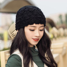 Lade das Bild in den Galerie-Viewer, Warm Winter Knit Beanie Hats Women's Fashionable Korean Style Spring and Autumn Thin Lace Closed Toe Women Unisex