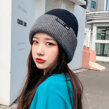 Lade das Bild in den Galerie-Viewer, Warm Winter Knit Beanie Hats Internet Celebrity Woolen Cap Women Autumn and Winter Korean Style All-Matching Black Unisex