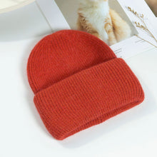 Lade das Bild in den Galerie-Viewer, Warm Winter Knit Beanie Hats Women's Autumn Korean Style All-Matching Pullover Thickened Unisex