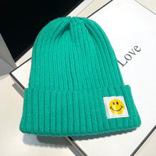 Lade das Bild in den Galerie-Viewer, Warm Winter Knit Beanie Hats Rosex round Face Winter Wool Women Patch Smiley Face Korean Style All-Match Unisex