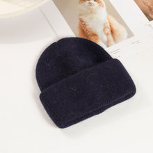 Lade das Bild in den Galerie-Viewer, Warm Winter Knit Beanie Hats Women's Autumn Korean Style All-Matching Pullover Thickened Unisex