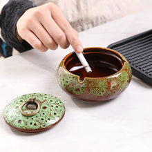Lade das Bild in den Galerie-Viewer, Ashtray Northern Ceramic Home Simple Stylish Lid Windproof Ceramic Trend