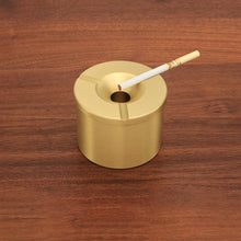 Lade das Bild in den Galerie-Viewer, Ashtray Personalized Creative Home Office Anti-Gray Engraved Logo Pure Brass Ashtray