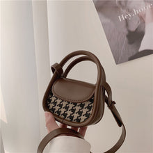 Lade das Bild in den Galerie-Viewer, Women Ladies Handbag Ins Mini Chessboard Grid Houndstooth Lipstick Headset Portable Crossbody