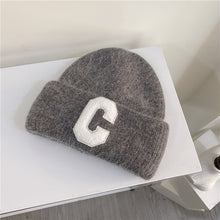 Lade das Bild in den Galerie-Viewer, Warm Winter Knit Beanie Hats Simple Autumn and Winter Women's All-Match Toe Cap Unisex