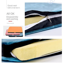 Load image into Gallery viewer, Pet Mat Thickened Autumn and Winter Warm Blanket Non-Slip Seat Cushion