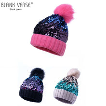 Lade das Bild in den Galerie-Viewer, Warm Winter Knit Beanie Hats Women's Fur Ball Fashion Thickened Wrapping Unisex