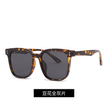 Lade das Bild in den Galerie-Viewer, Sunglasses sun Shades Polarized Women's Live Delivery Large Frame Protection unisex
