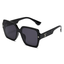 Lade das Bild in den Galerie-Viewer, Sunglasses sun Shades All Match Trendy Simple Chic Chanel Style for Women unisex
