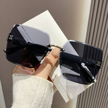 Lade das Bild in den Galerie-Viewer, Sunglasses sun Shades Quality Frameless Make Your Face Look Small High End Fashion unisex
