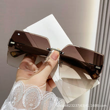 Lade das Bild in den Galerie-Viewer, Sunglasses sun Shades Fashionable All Match Frameless Trimming Craft Trend Street Snap Driving unisex
