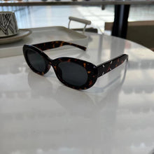 Load image into Gallery viewer, Sunglasses sun Shades Cat Eye shade Female unisex
