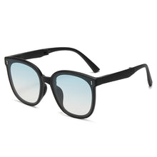 Lade das Bild in den Galerie-Viewer, Sunglasses sun Shades Folding Large Frame Show Face Small screen UV Protection unisex
