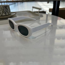 Load image into Gallery viewer, Sunglasses sun Shades Cat Eye shade Female unisex
