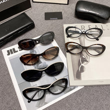 Lade das Bild in den Galerie-Viewer, Sunglasses sun Shades Letter Retro Oval Small Female unisex
