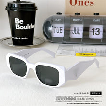 Lade das Bild in den Galerie-Viewer, Sunglasses sun Shades Female Irregular with Personality Plate unisex
