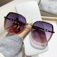 Lade das Bild in den Galerie-Viewer, Sunglasses sun Shades Korean Style Outdoor Street Fashionable UV Proof unisex
