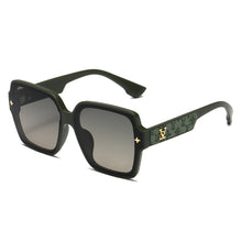 Lade das Bild in den Galerie-Viewer, Sunglasses sun Shades All Match Trendy Simple Chic Chanel Style for Women unisex
