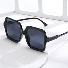Load image into Gallery viewer, Sunglasses sun Shades Fashion Vintage with Large Rims for a Slim Look Plain Face shade Trendy Unique Marine Clip unisex
