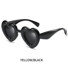 Lade das Bild in den Galerie-Viewer, Sunglasses sun Shades Love Bread Dazzling Color Jelly unisex
