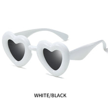 Lade das Bild in den Galerie-Viewer, Sunglasses sun Shades Love Bread Dazzling Color Jelly unisex
