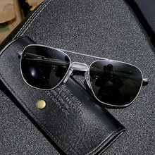 Lade das Bild in den Galerie-Viewer, Bayonet Straight Leg Sunglasses Anti-Fall Tempered Glass Inner Coating Sunglasses Drivers Glasses for Driving
