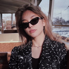 Lade das Bild in den Galerie-Viewer, Sunglasses sun Shades Beautiful Triangle Cats' Eye Women's Fashion Flat Frame Vintage Street Trendy Holiday unisex
