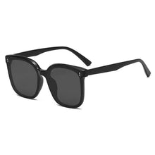 Lade das Bild in den Galerie-Viewer, Sunglasses sun Shades Women's High Grade UV Protection to Make Big Face Thin Looked Men's Fashion unisex

