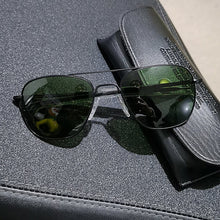 Lade das Bild in den Galerie-Viewer, Bayonet Straight Leg Sunglasses Anti-Fall Tempered Glass Inner Coating Sunglasses Drivers Glasses for Driving
