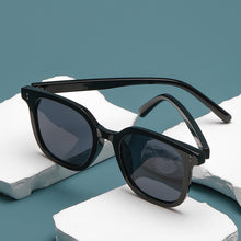 Lade das Bild in den Galerie-Viewer, Sunglasses sun Shades Women's High Grade to Make Big Face Thin Looked unisex
