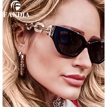 Lade das Bild in den Galerie-Viewer, Sunglasses sun Shades Trendy Small Frame Personality Metal Chain Legs Trendy shade unisex
