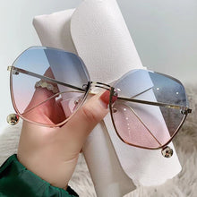Lade das Bild in den Galerie-Viewer, Sunglasses sun Shades Frame Trimming Fashionable Irregular Frame Women's Fashionable unisex
