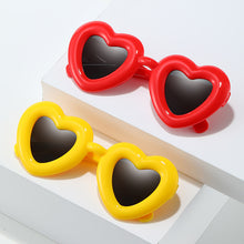 Lade das Bild in den Galerie-Viewer, Sunglasses sun Shades Love Bread Dazzling Color Jelly unisex

