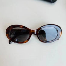 Lade das Bild in den Galerie-Viewer, Sunglasses sun Shades Arc De Triomphe Oval French Retro Cat Eye Women unisex

