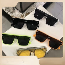 Lade das Bild in den Galerie-Viewer, Sunglasses sun Shades Square Trendy High Grade Driving Street Shooting UV Protection unisex
