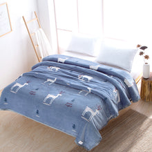 Lade das Bild in den Galerie-Viewer, Fleece Blanket Nap Blanket Air Conditioning Blanket Warm Sofa Cover Skin-Friendly Velvet Blanket
