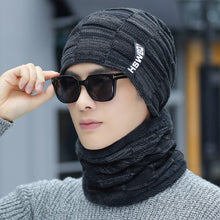 Lade das Bild in den Galerie-Viewer, Warm Winter Knit Beanie Hats Gloves Scarf Suit Men's Autumn and Winter Fleece-Lined Thickened Cold Protection Unisex
