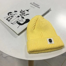 Lade das Bild in den Galerie-Viewer, Warm Winter Knit Beanie Hats Japanese Trendy Labeling Wool Women Autumn and Winter Warm Male Unisex
