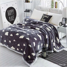 Load image into Gallery viewer, Wedding Super Soft Blanket Autumn and Winter Thickening Double Layer Laschel Blanket Group Purchase Gift

