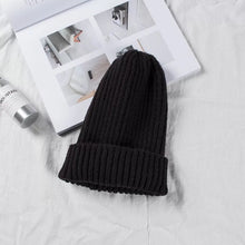 Lade das Bild in den Galerie-Viewer, Warm Winter Knit Beanie Hats Solid Color Light Board Woolen Cap Autumn and Winter Women Korean Style Curl Unisex
