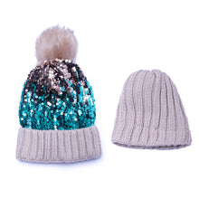Lade das Bild in den Galerie-Viewer, Warm Winter Knit Beanie Hats Women's Fur Ball Fashion Thickened Wrapping Unisex
