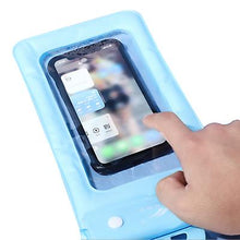 Load image into Gallery viewer, 2Pcs 01# Floating transparent waterproof bag suitable for taking pictures and touching screens in swimming hot springs AZ22000
