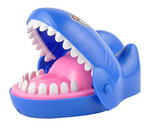 Lade das Bild in den Galerie-Viewer, 22.5*13*10cm Electric biting shark with light and sound effects spoof decompression toy Tricky game AZ20292
