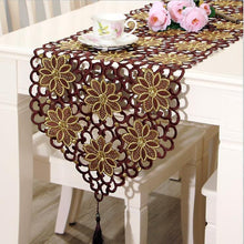 Lade das Bild in den Galerie-Viewer, Tablecloths 176cm table runner classical table runner hollow modern embroidered table runner brown
