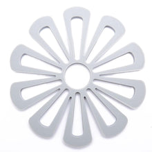 Lade das Bild in den Galerie-Viewer, 2pcs gray silicone heat insulation pad, hollow anti-scalding non-slip coaster AZ17002
